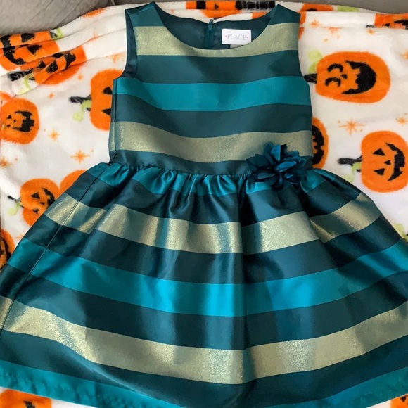 Children’s Place 5T dress